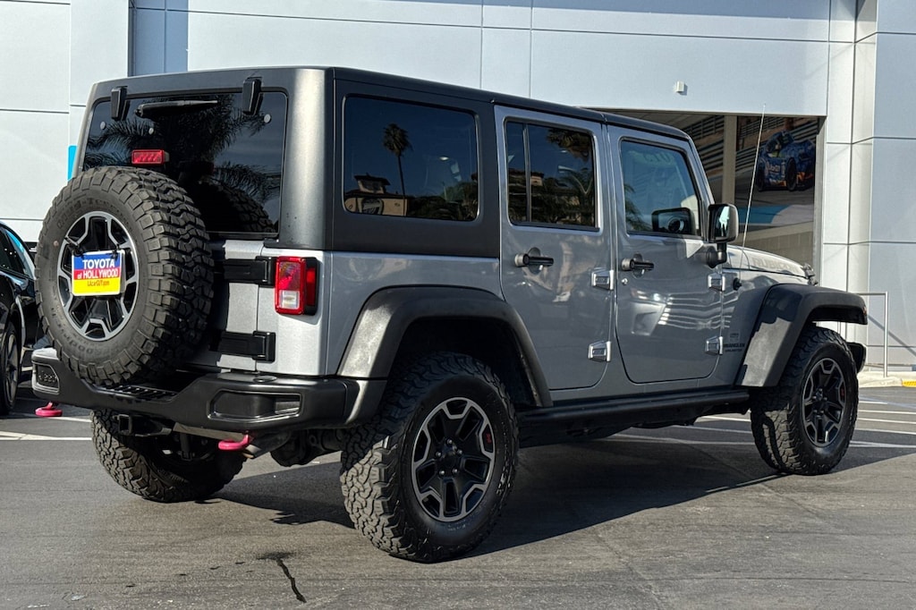 2015 Jeep Wrangler Unlimited Rubicon photo 4