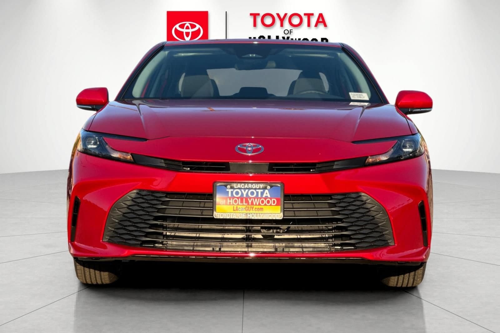 2026 Toyota Camry LE - Photo 8
