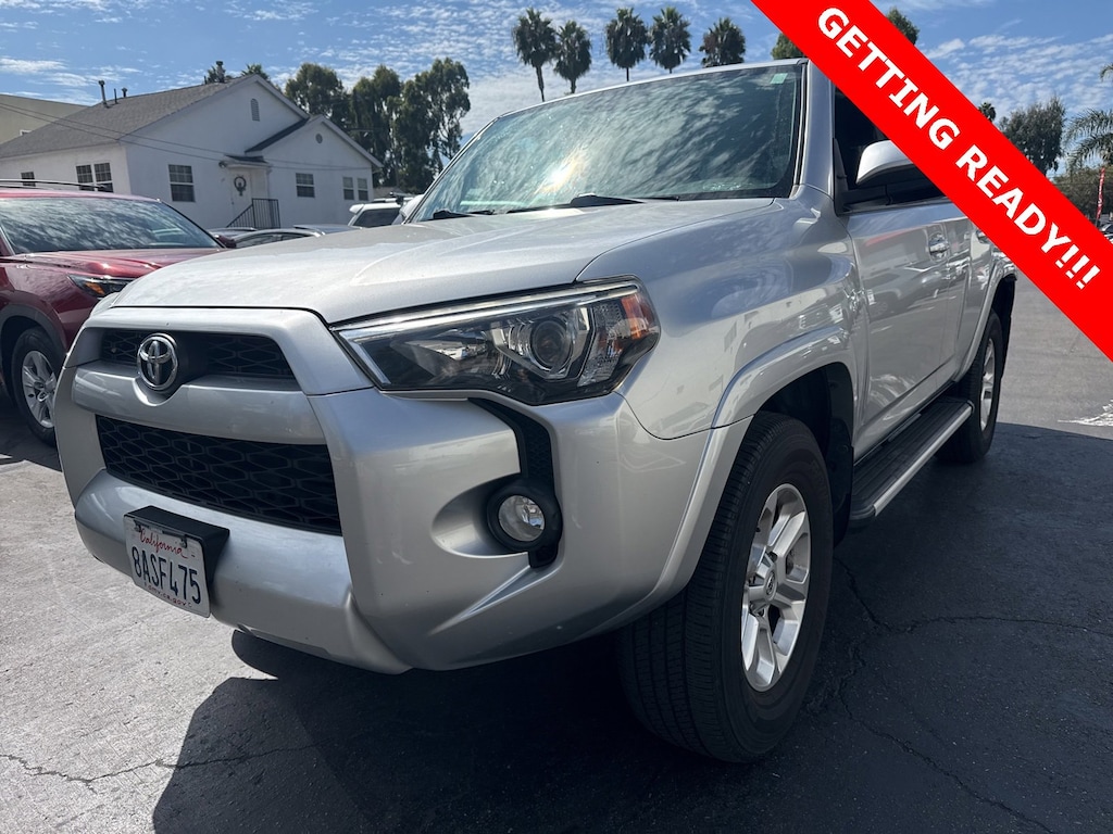 2016 Toyota 4Runner Base photo 2