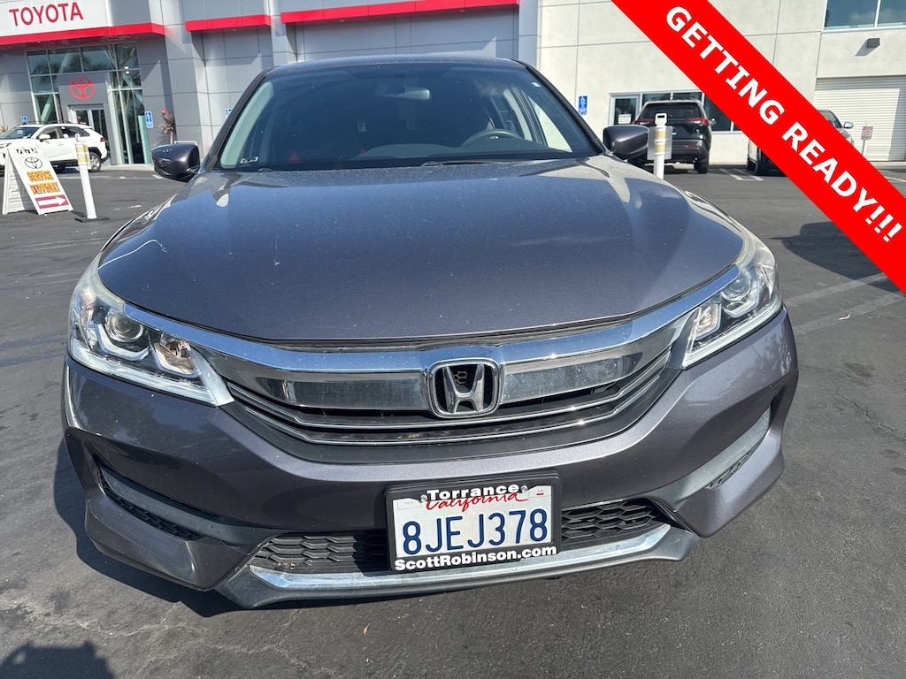 2017 Honda Accord LX photo 8
