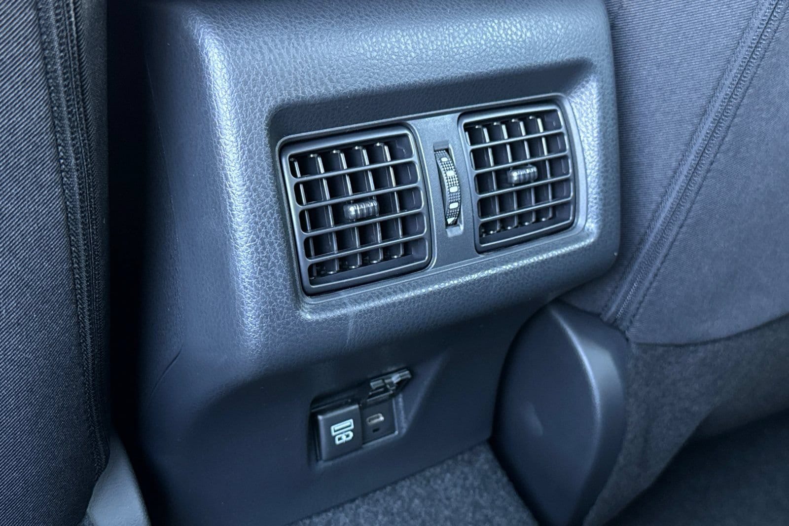 2026 Toyota Camry LE - Photo 14