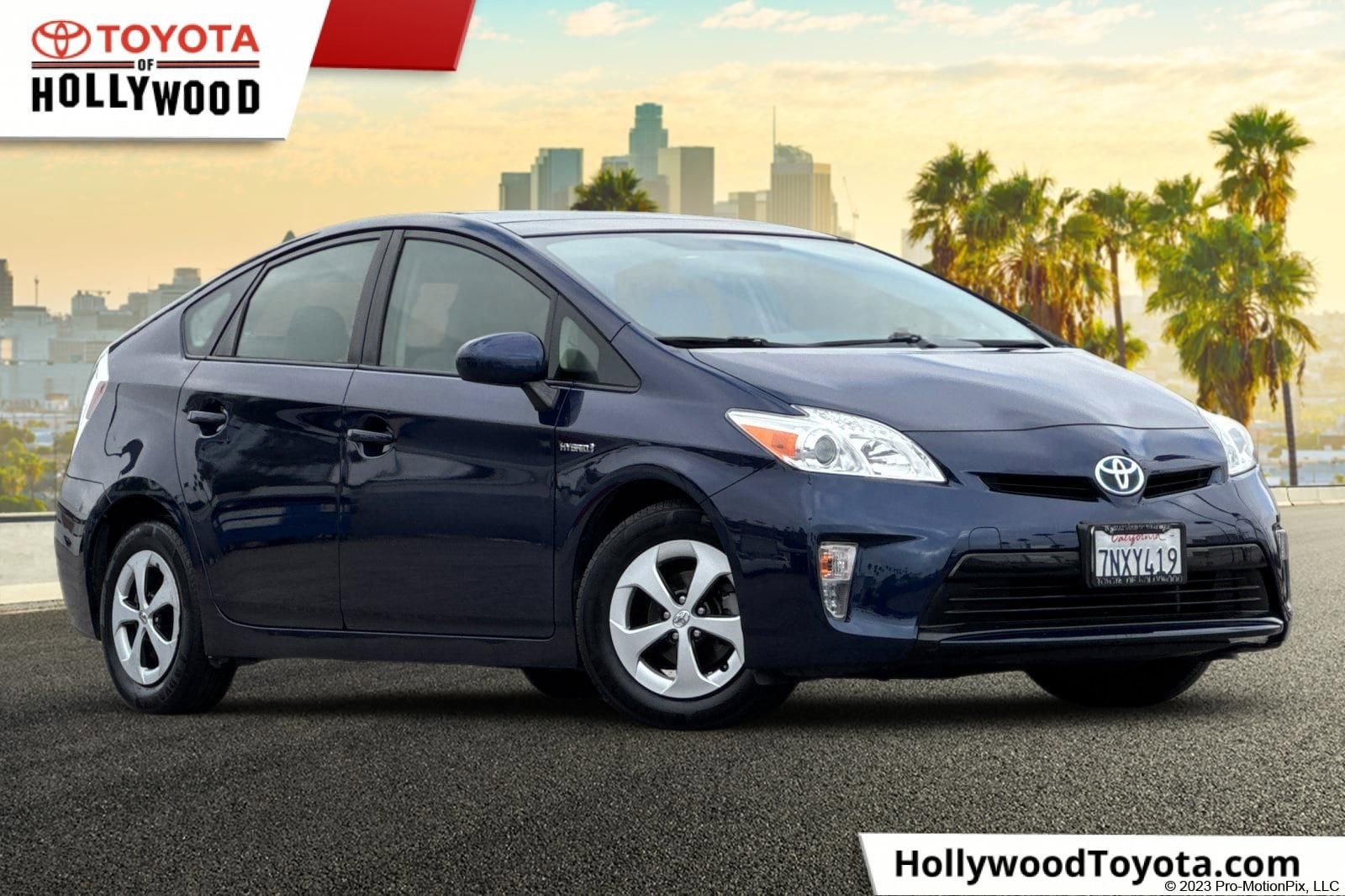 2015 Toyota Prius Three's photo