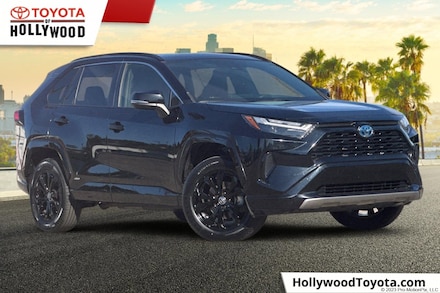 2022 Toyota RAV4 Hybrid SE SUV