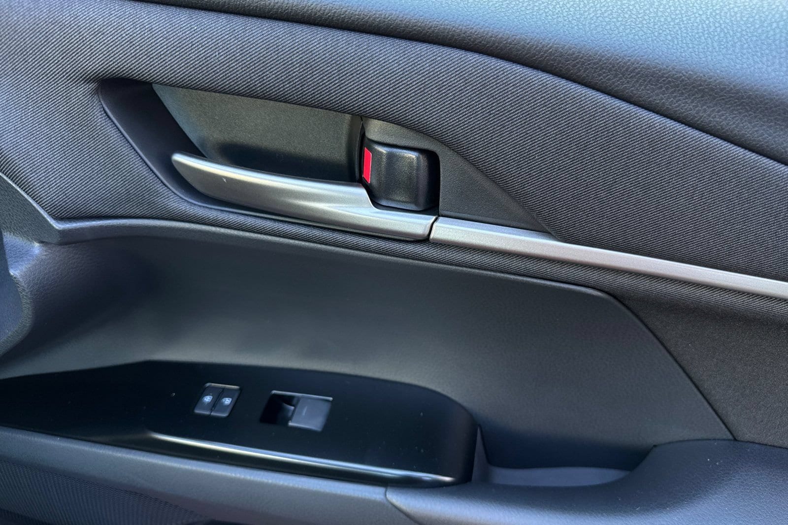 2026 Toyota Camry LE - Photo 19