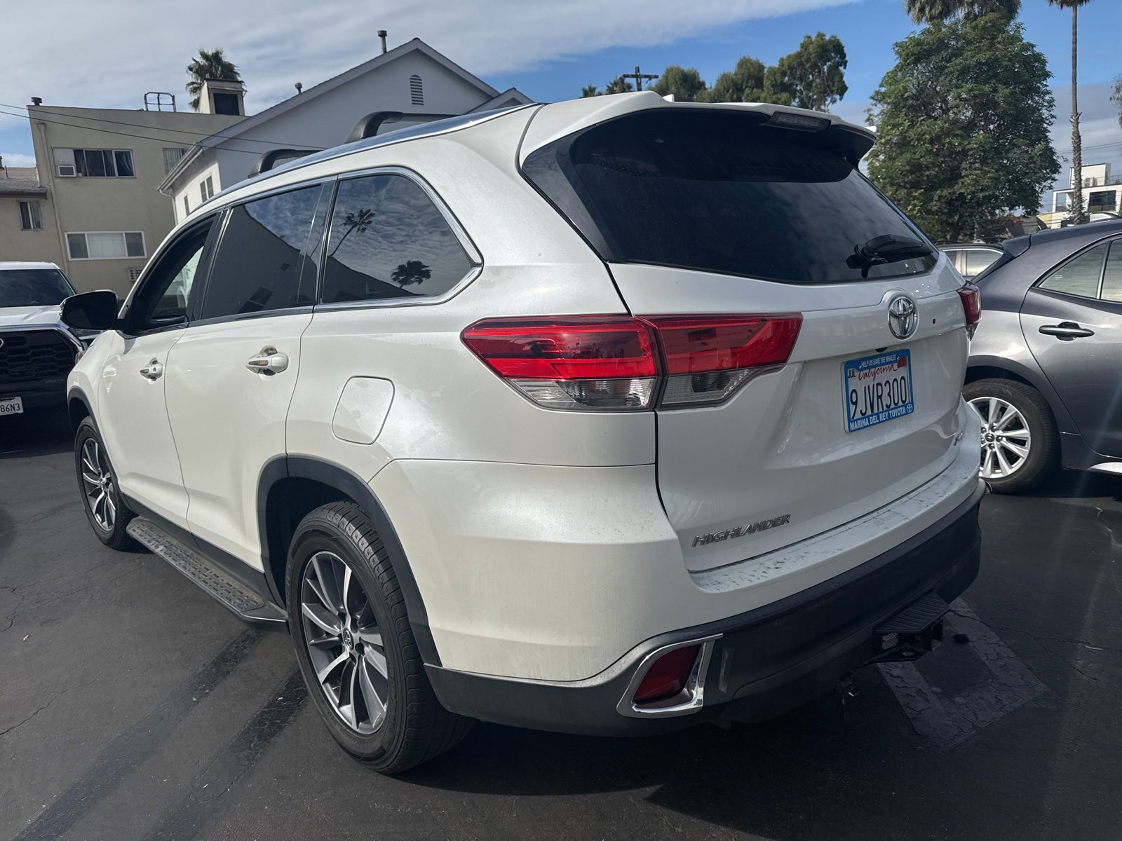 2019 Toyota Highlander XLE photo 3