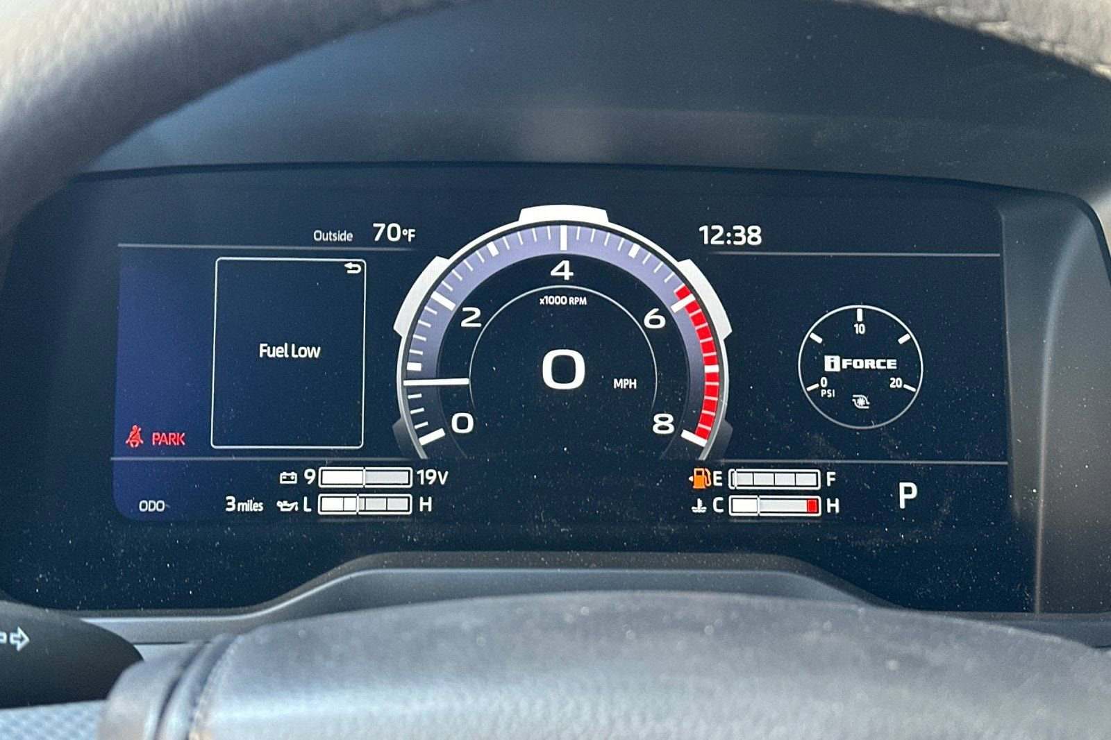 2025 Toyota Tundra Limited - Photo 27