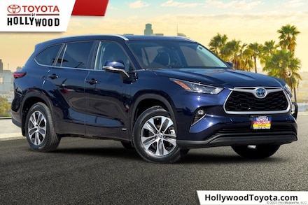 2023 Toyota Highlander Hybrid XLE SUV