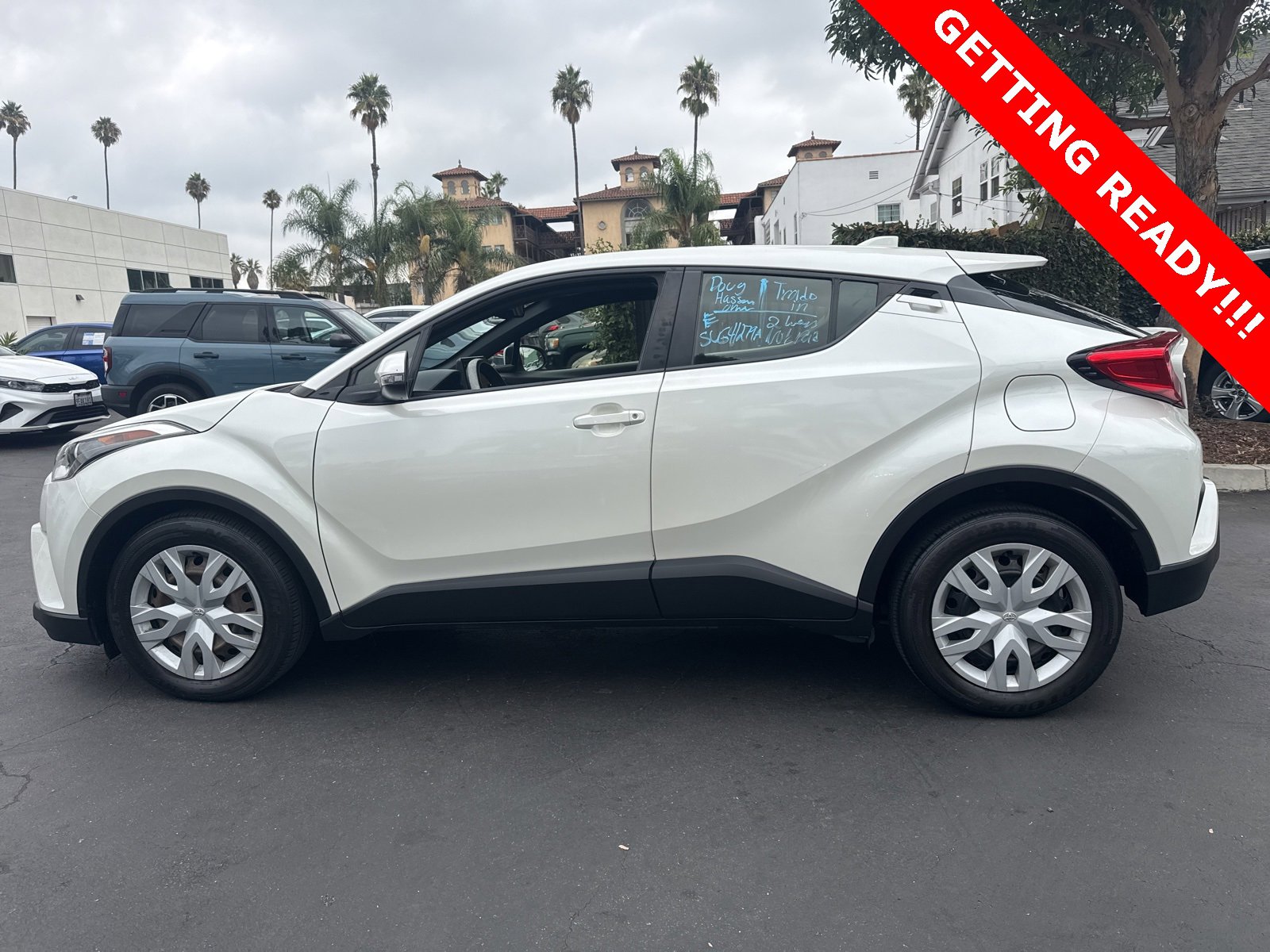 2019 Toyota C-HR XLE Limited photo 3