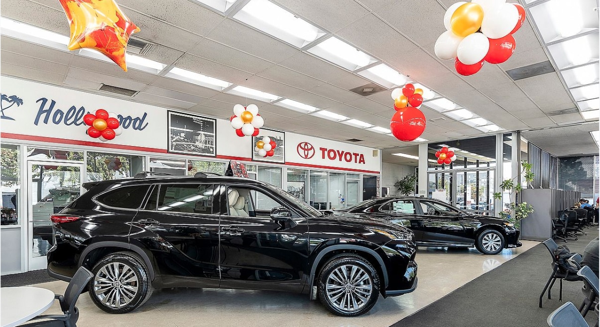 Hollywood Toyota Dealer | About Toyota of Hollywood