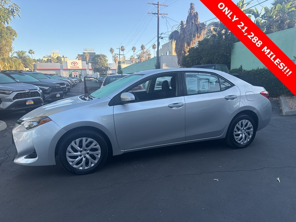2018 Toyota Corolla L photo 3