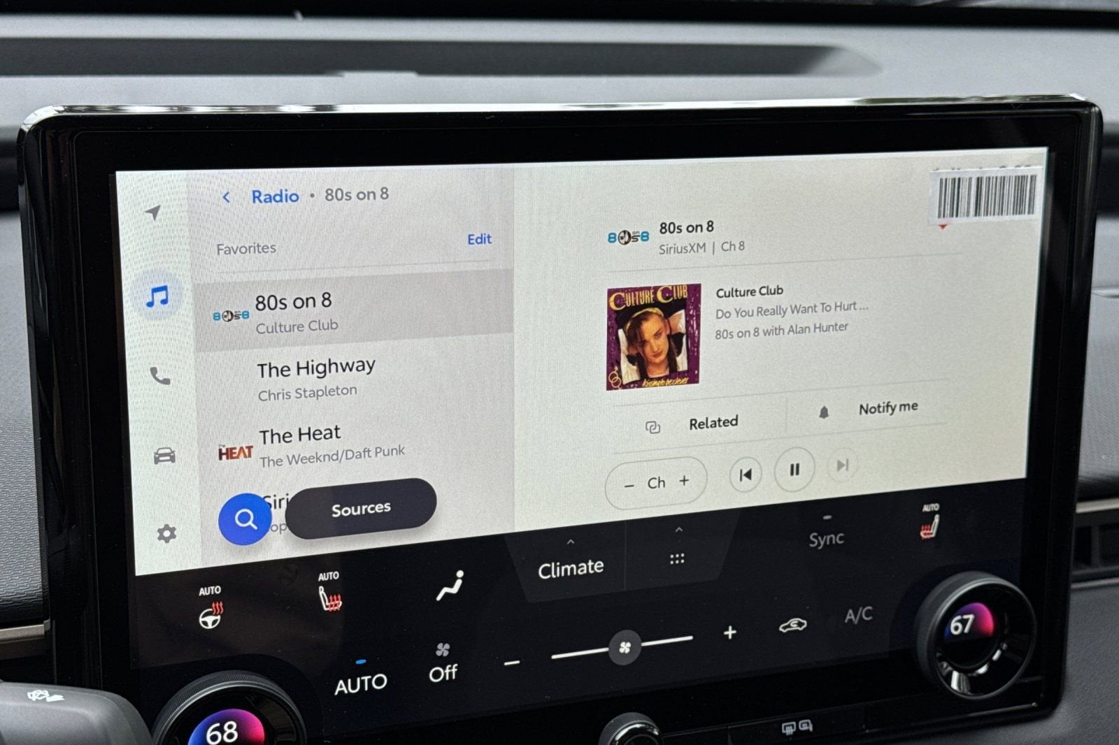 2026 Toyota bZ XLE - Photo 19