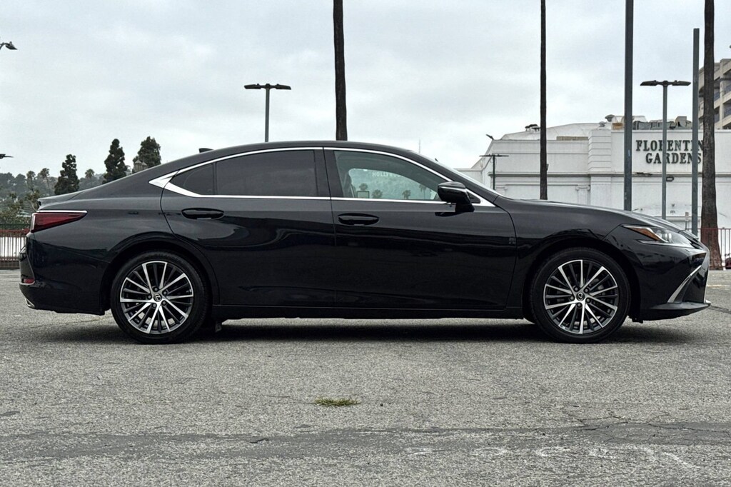 Used 2023 Lexus ES 350 Sedan
