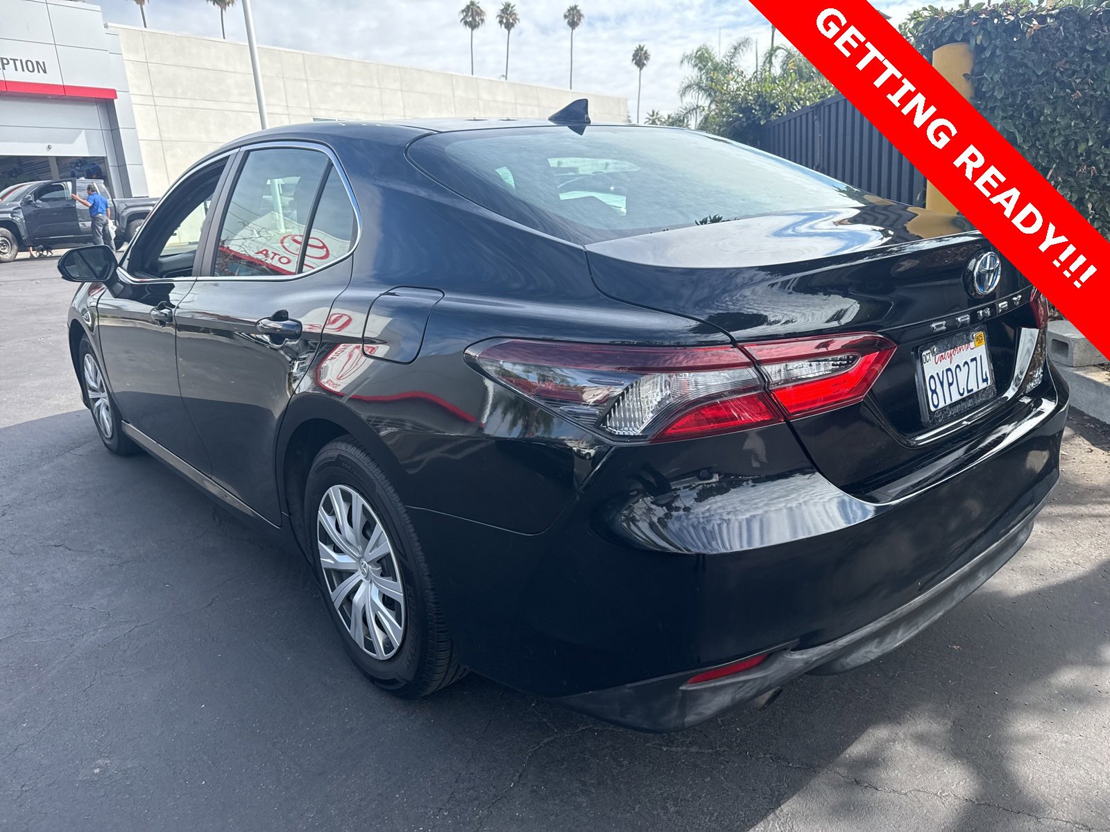 2022 Toyota Camry Hybrid LE photo 4