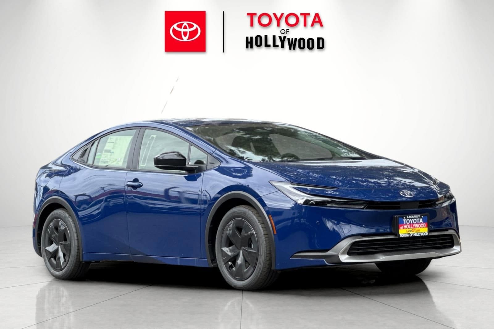 2026 Toyota Prius SE's photo