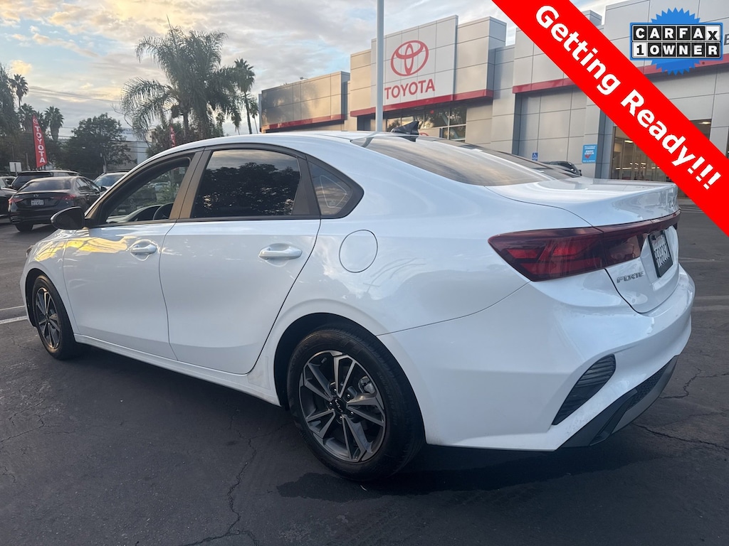 2023 Kia Forte LXS photo 4