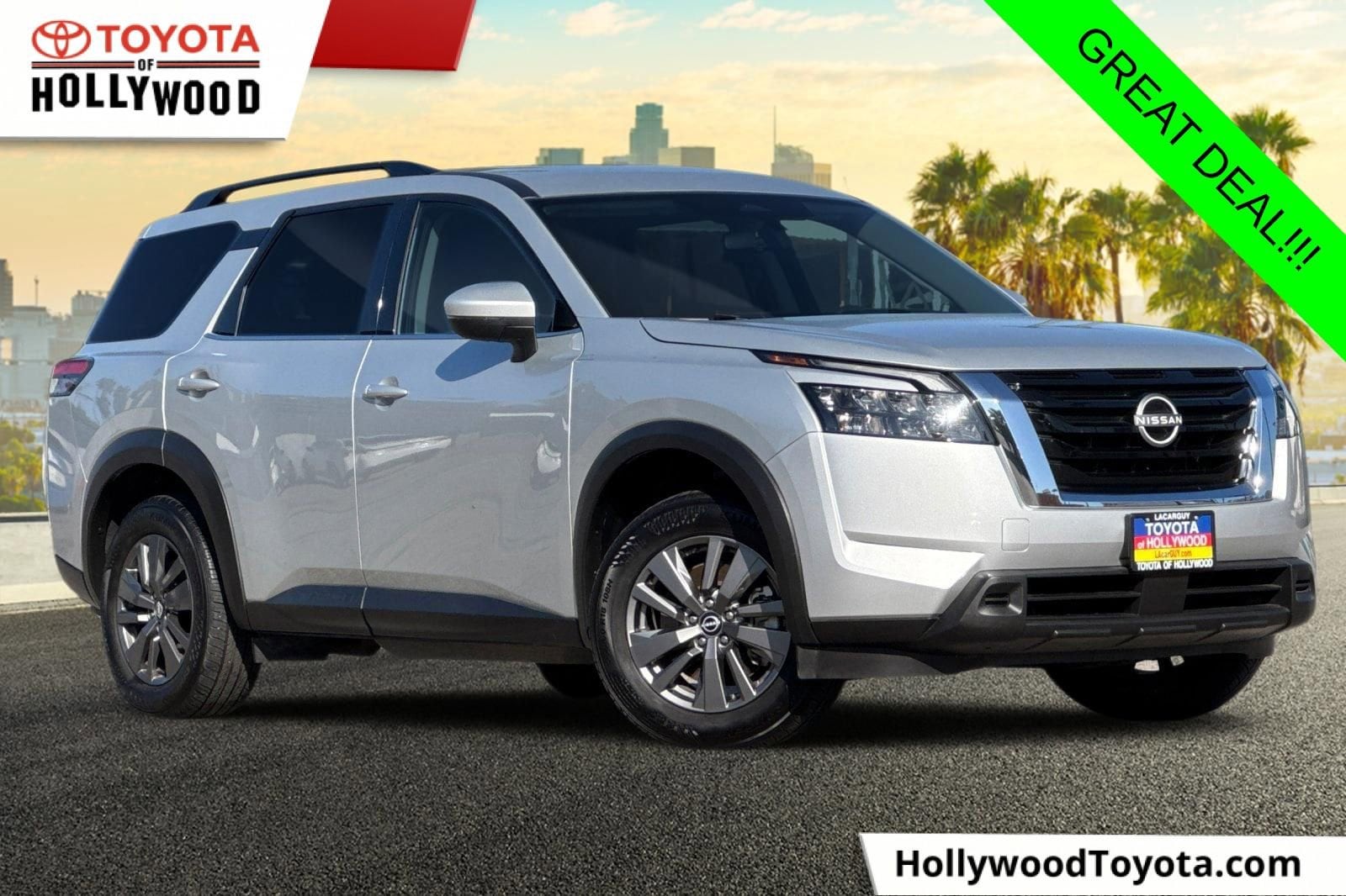 2025 Nissan Pathfinder SV 2WD's photo