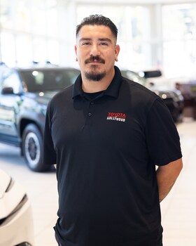 Staff member Brandon Leyva from bc44307952c9