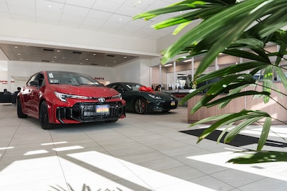 Toyota of Hollywood: Los Angeles Toyota Dealership
