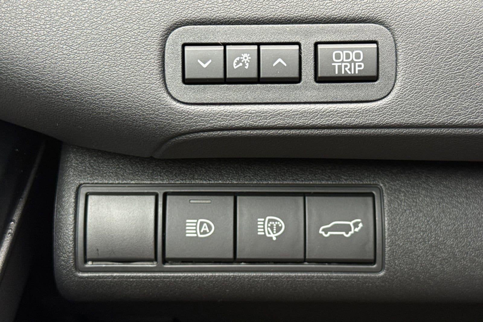 2026 Toyota bZ XLE - Photo 28