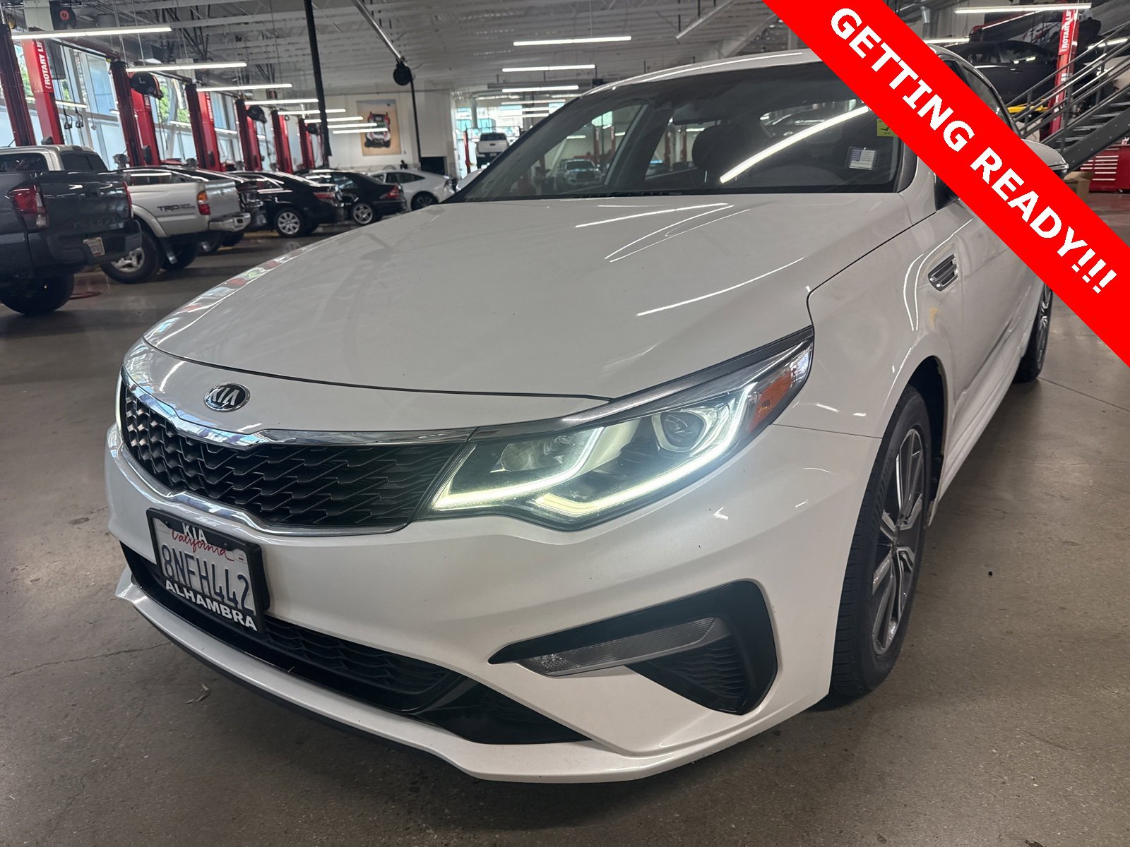 2019 Kia Optima LX photo 2
