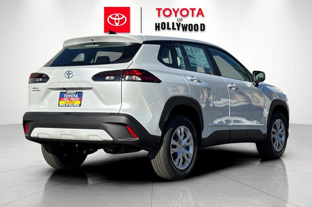 2026 Toyota Corolla Cross L photo 3