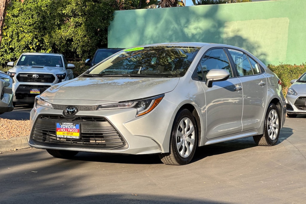 2023 Toyota Corolla LE photo 6