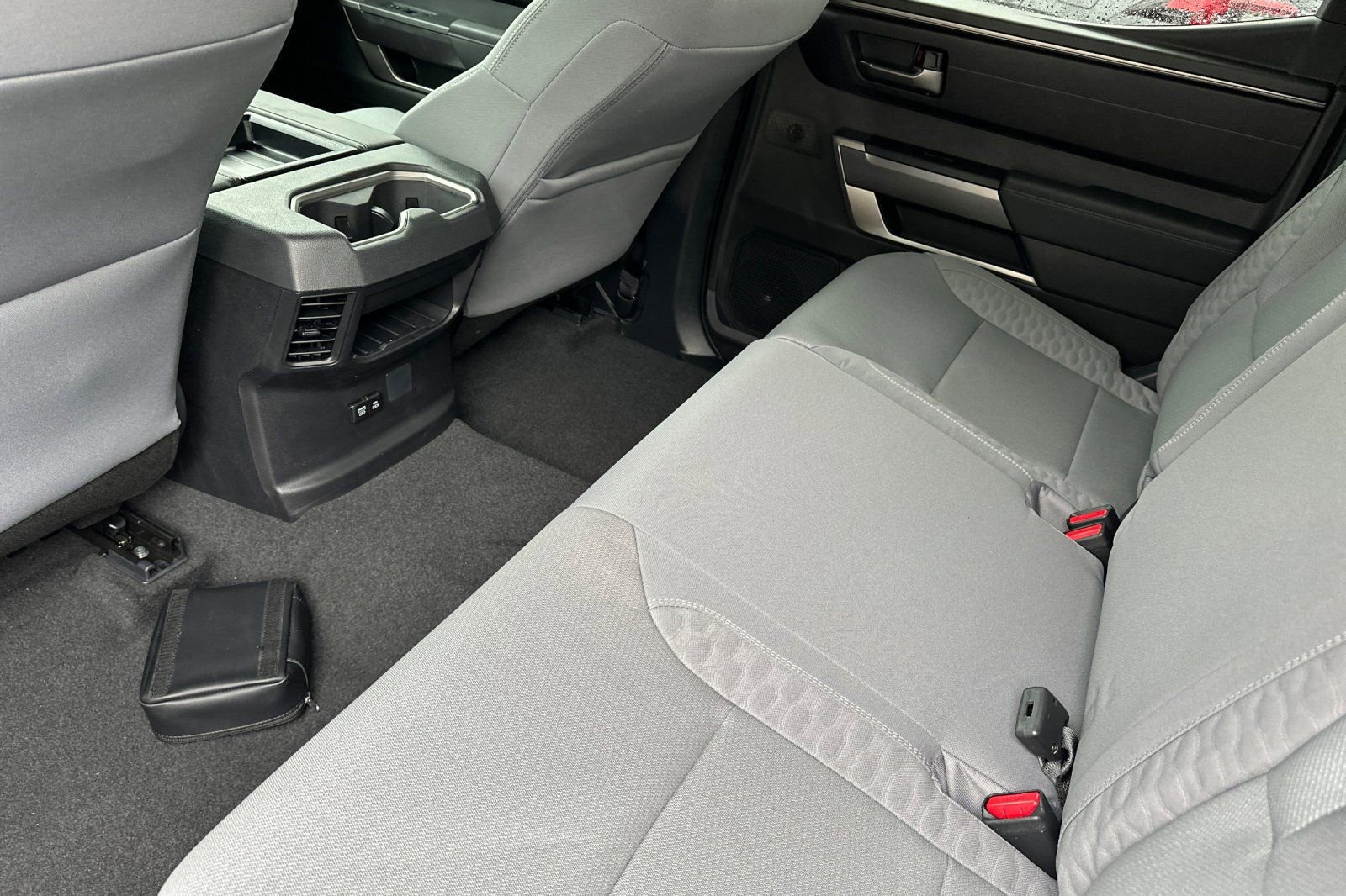 2025 Toyota Tundra SR5 - Photo 13