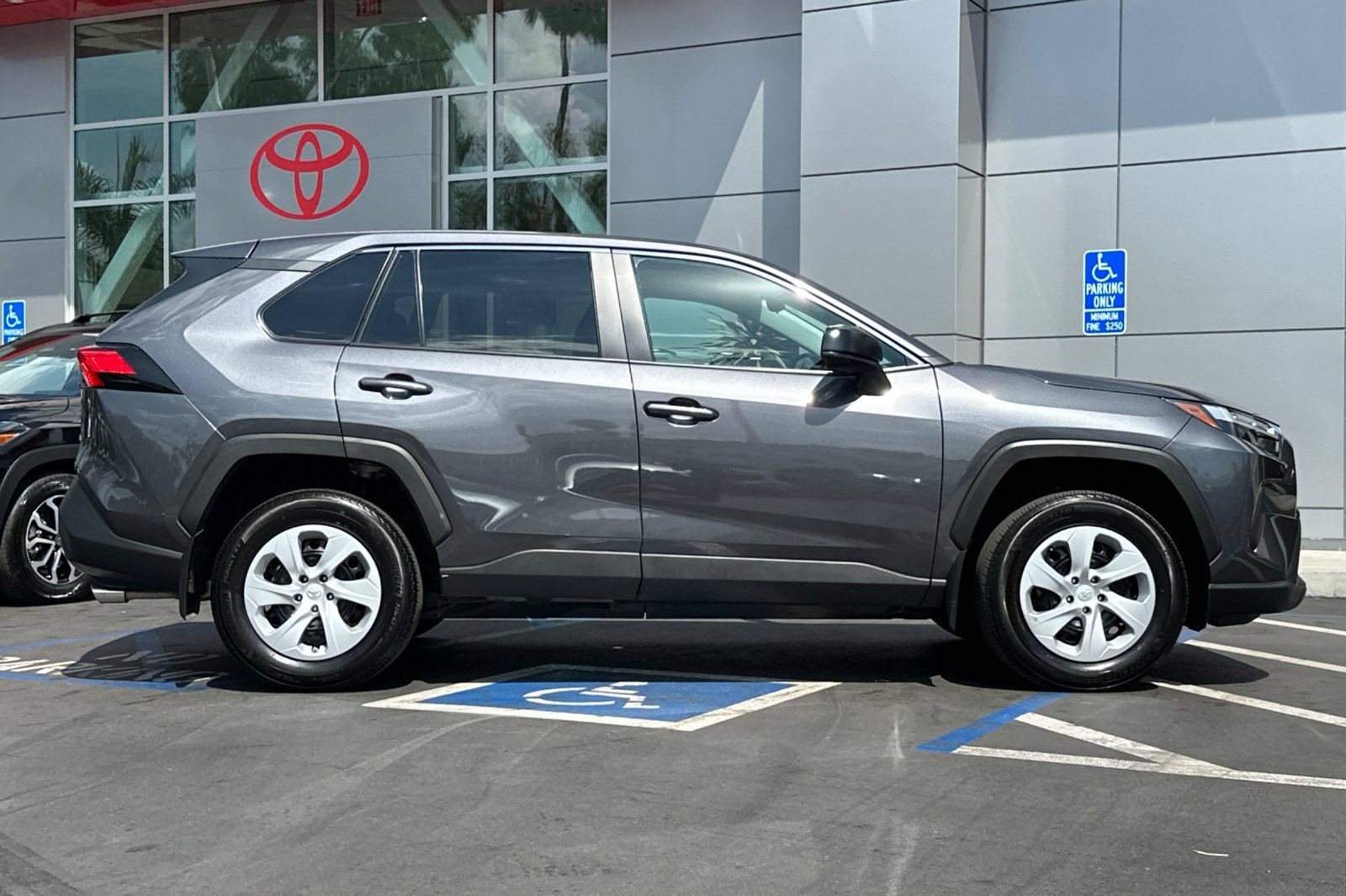 2024 Toyota RAV4 LE photo 2