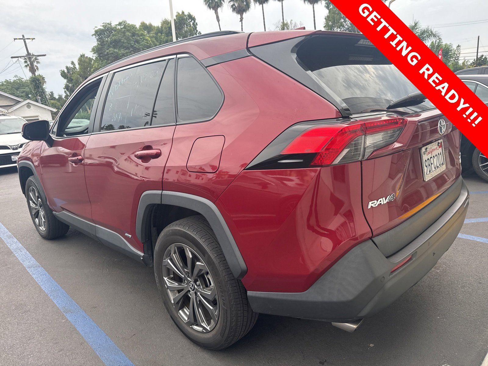 2022 Toyota RAV4 Hybrid XLE Premium photo 4