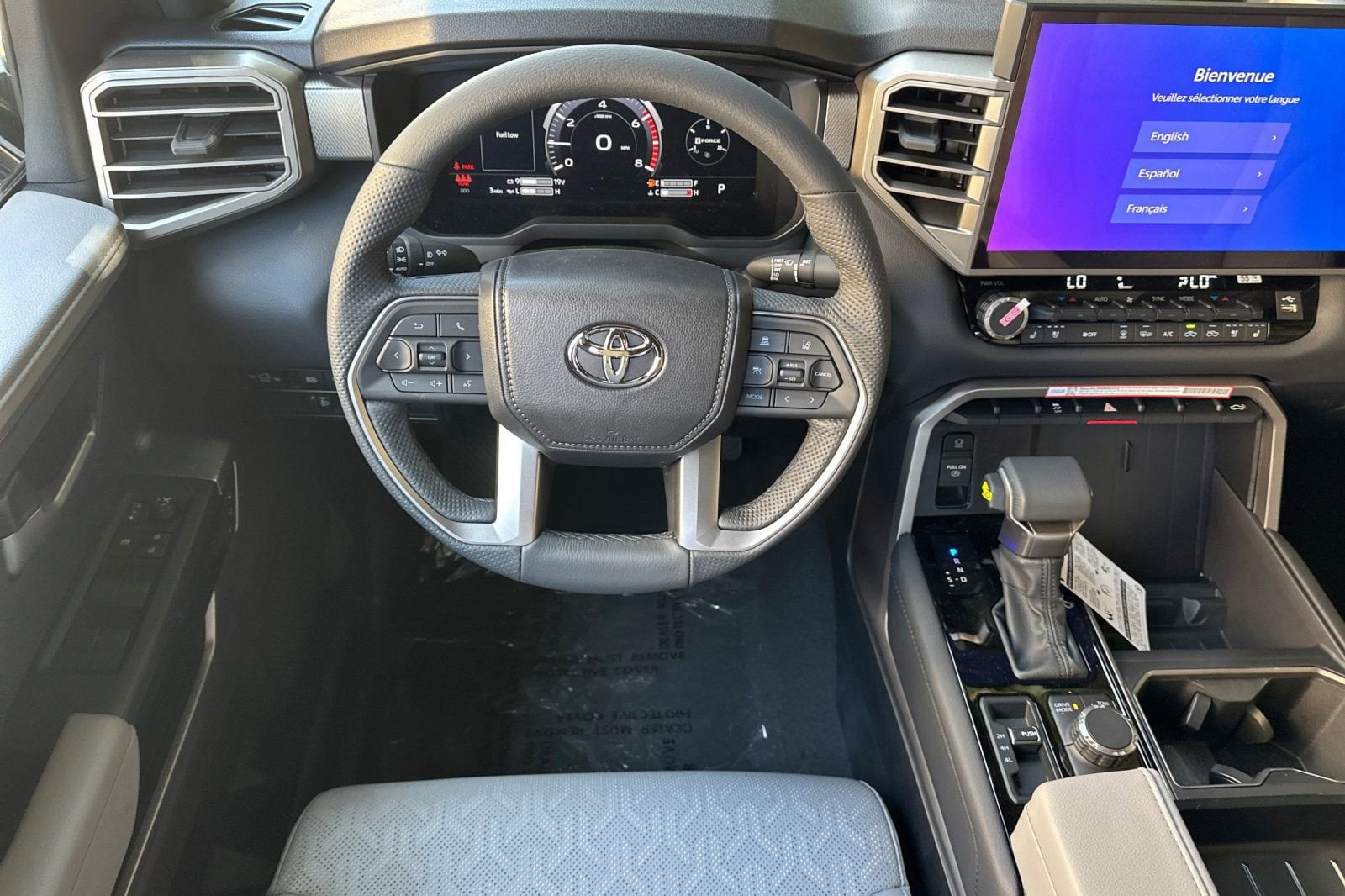 2025 Toyota Tundra Limited - Photo 15