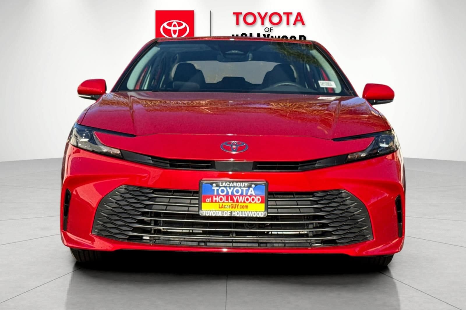 2026 Toyota Camry LE - Photo 8
