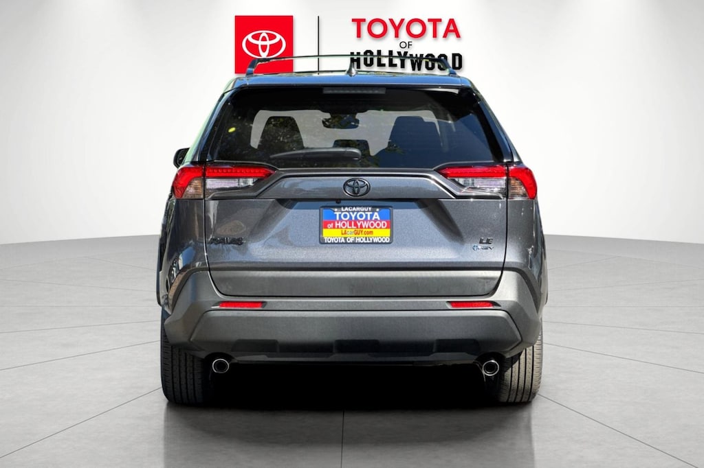 2025 Toyota RAV4 Hybrid LE photo 4