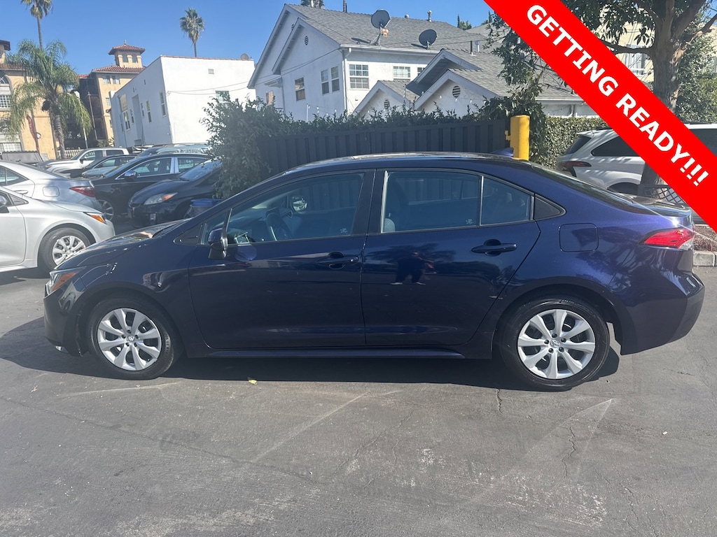 2022 Toyota Corolla LE photo 2