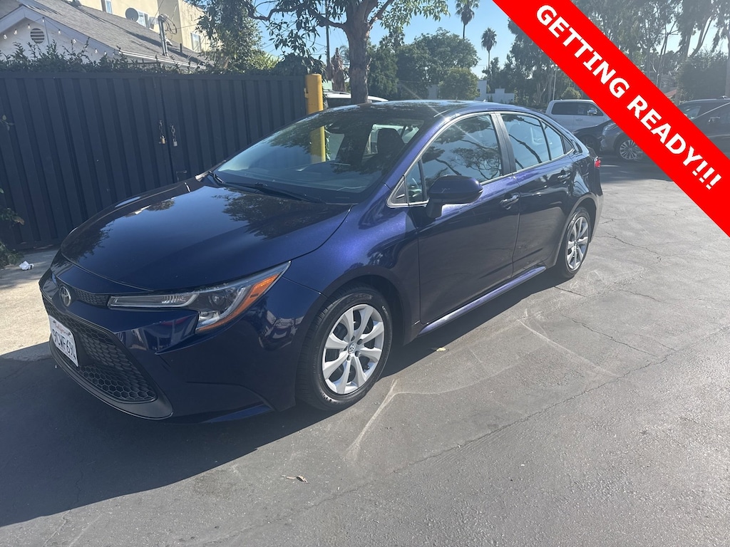 2022 Toyota Corolla LE photo 3