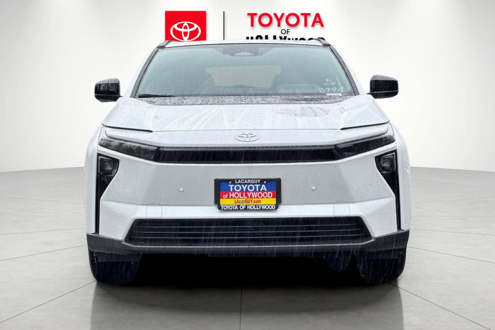 2026 Toyota bZ XLE - Photo 7