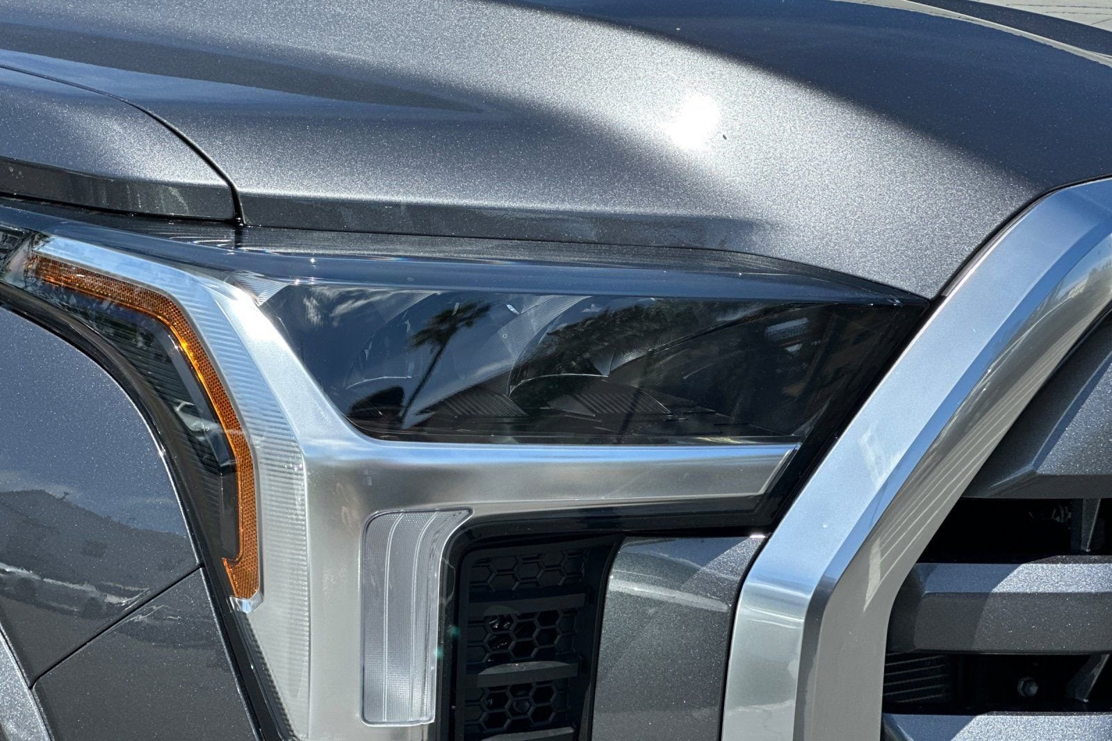 2025 Toyota Tundra Limited - Photo 10