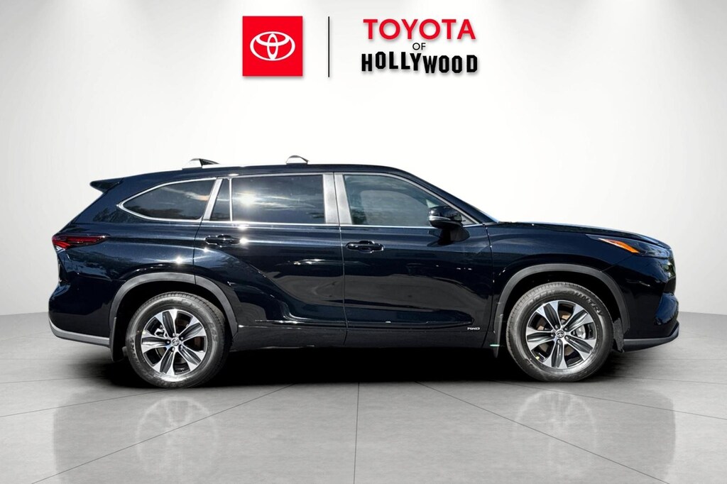 New 2026 Toyota Highlander Hybrid XLE XLE AWD