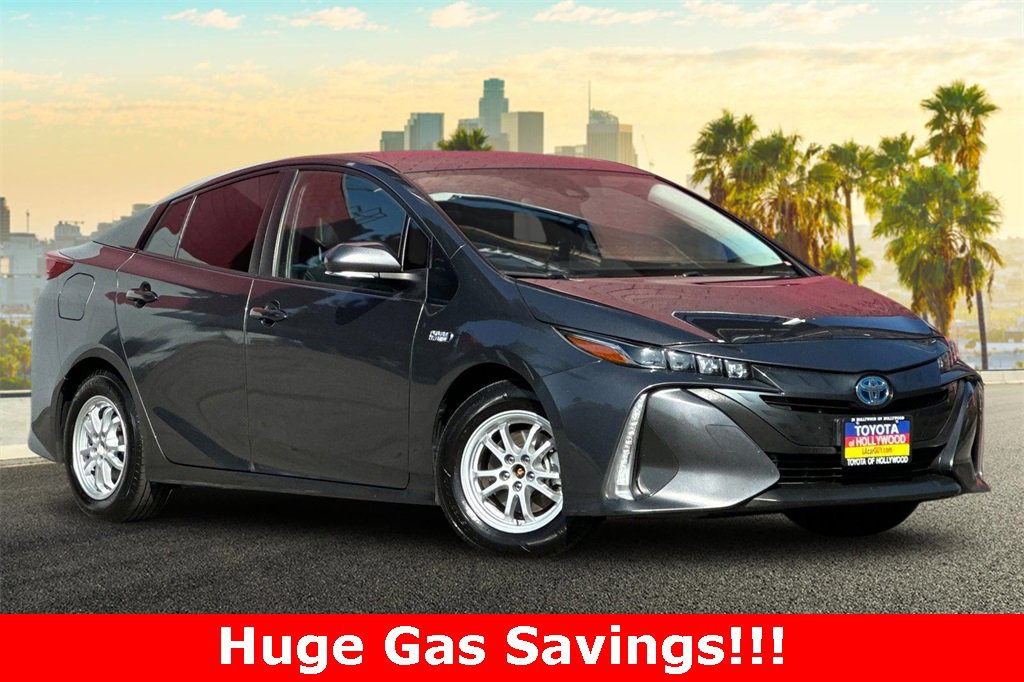 Used 2021 Toyota Prius Prime XLE with VIN JTDKAMFP2M3181804 for sale in Hollywood, CA