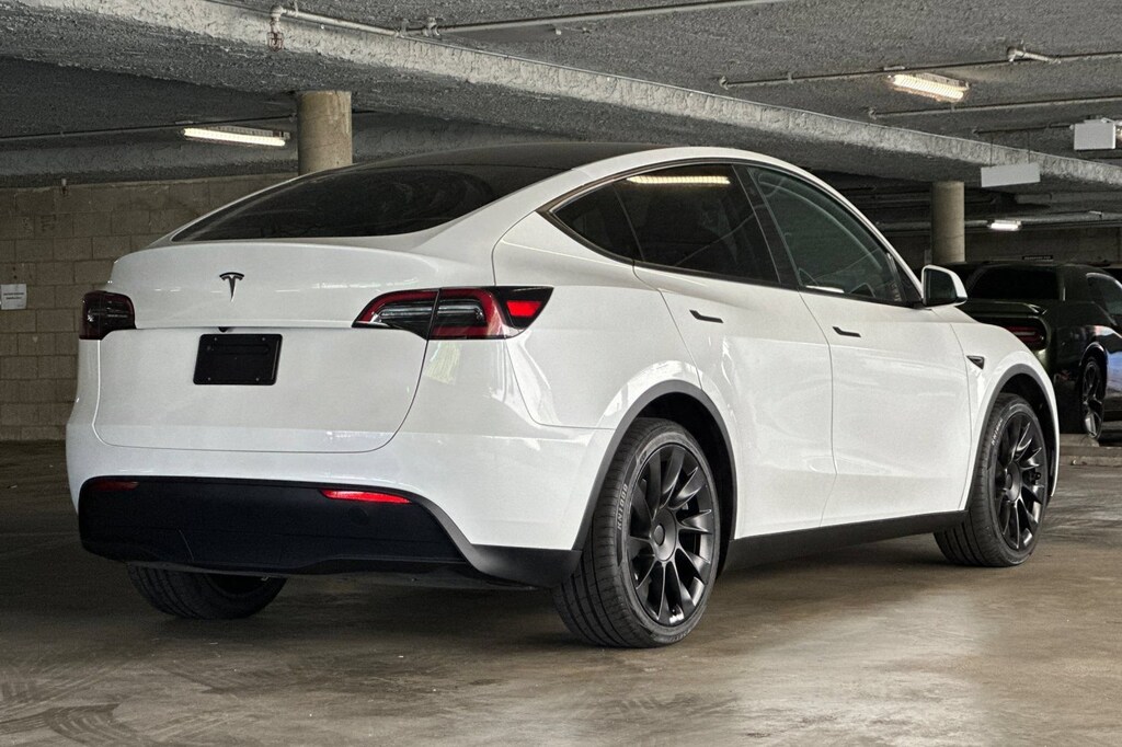 Used 2023 Tesla Model Y Long Range SUV