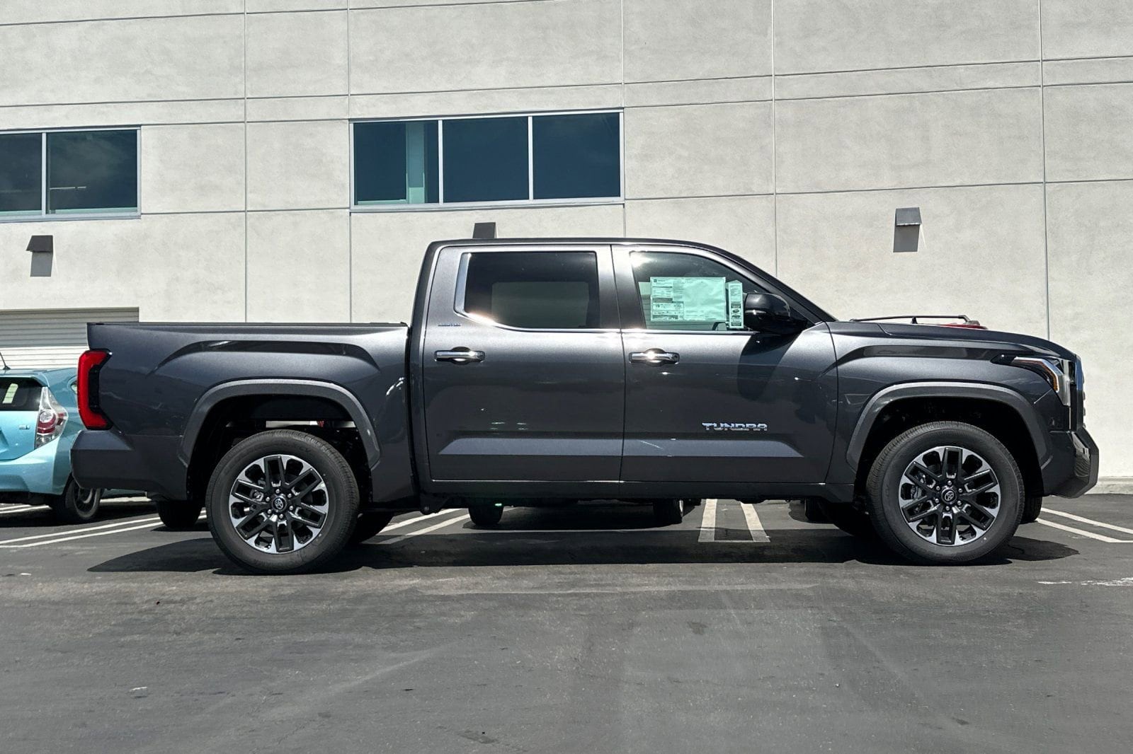 2025 Toyota Tundra Limited - Photo 3