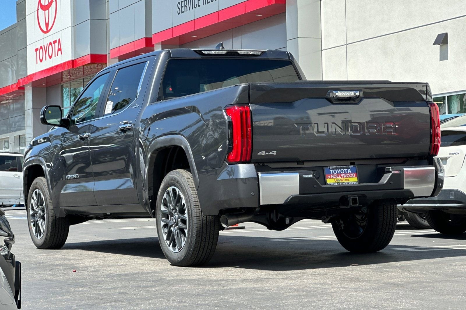 2025 Toyota Tundra Limited - Photo 6