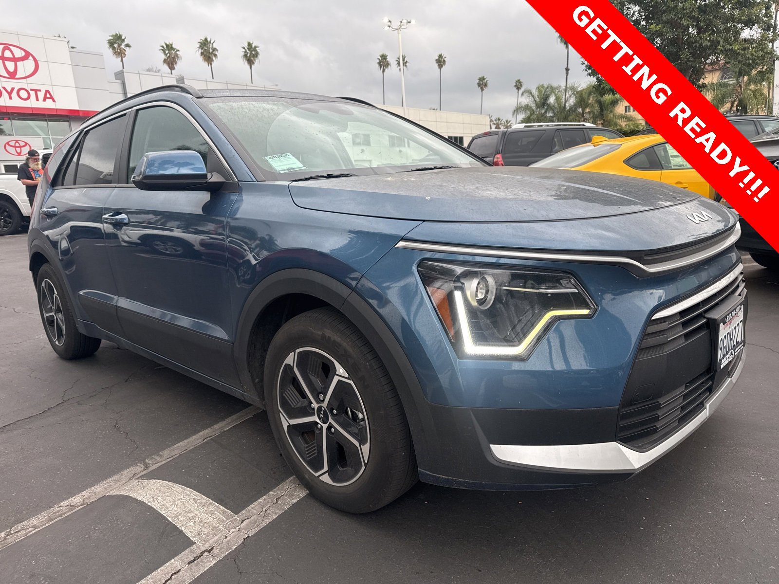 2023 Kia Niro EX's photo