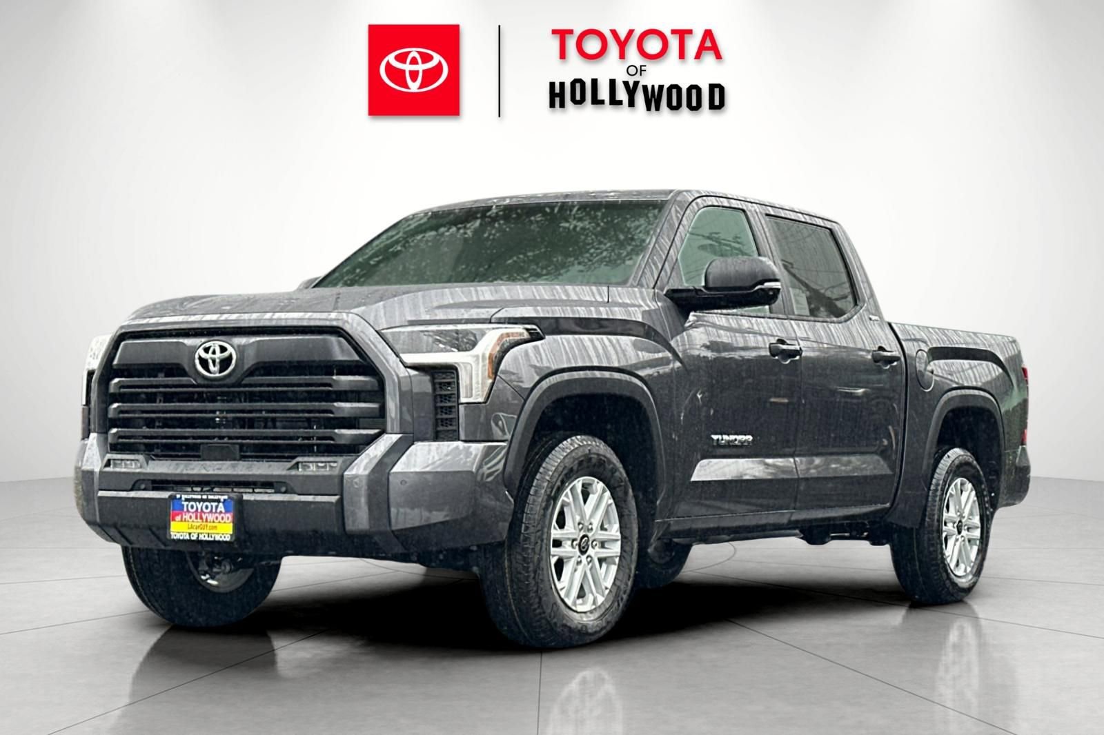 2025 Toyota Tundra SR5 - Photo 7
