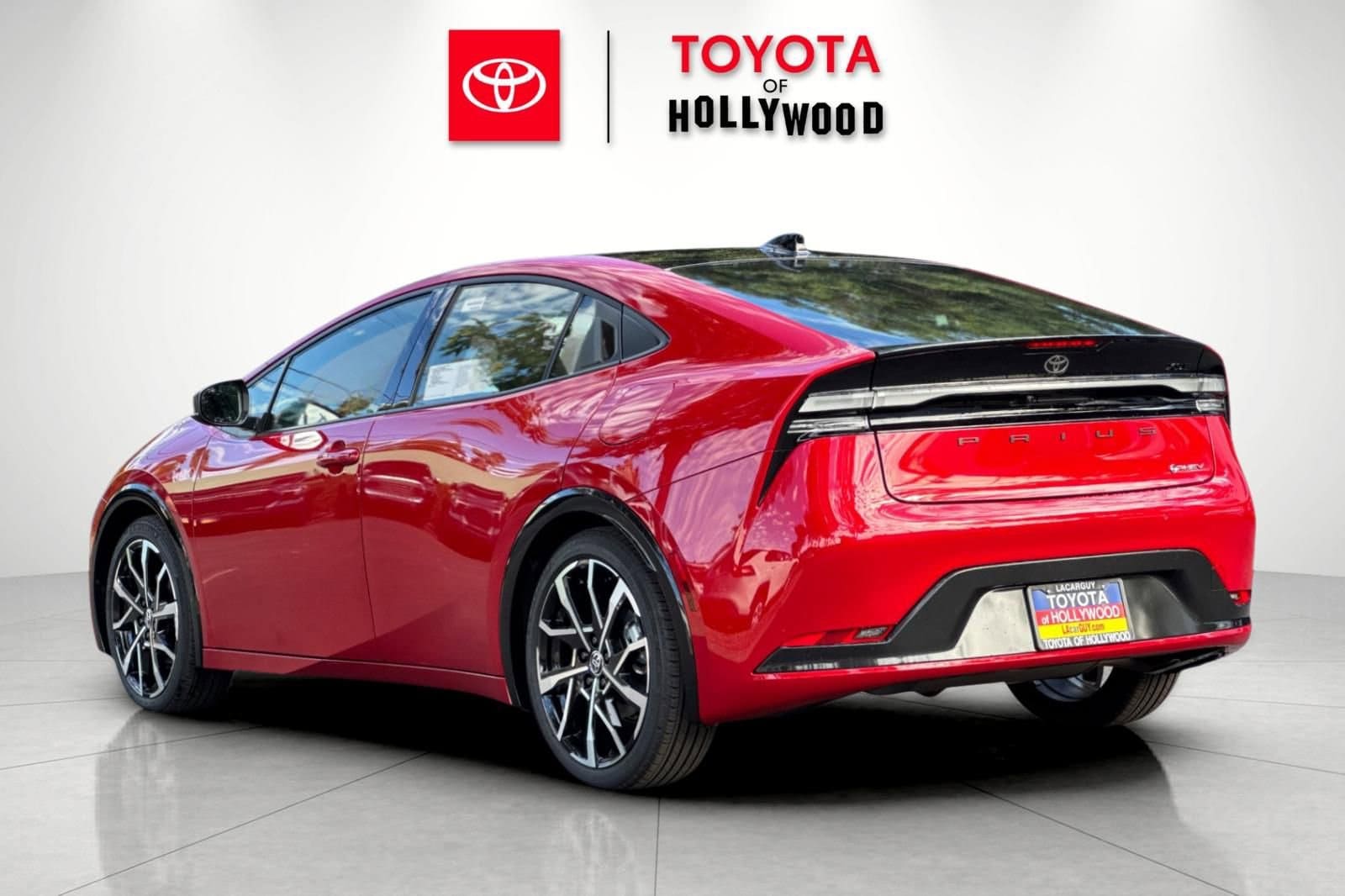 2026 Toyota Prius Plug-in Hybrid XSE - Photo 6