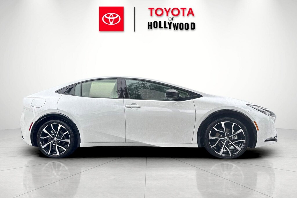 New 2026 Toyota Prius Plug-in Hybrid XSE Premium PLUG-IN HYBRID