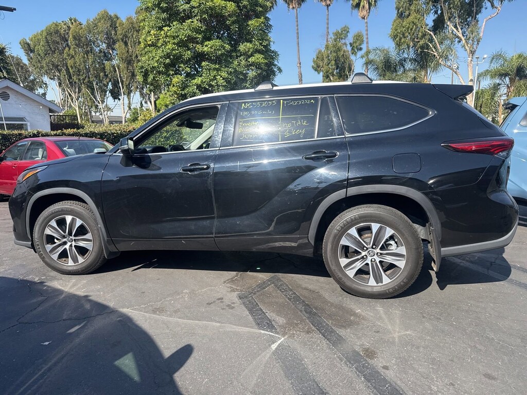 Used 2022 Toyota Highlander XLE SUV