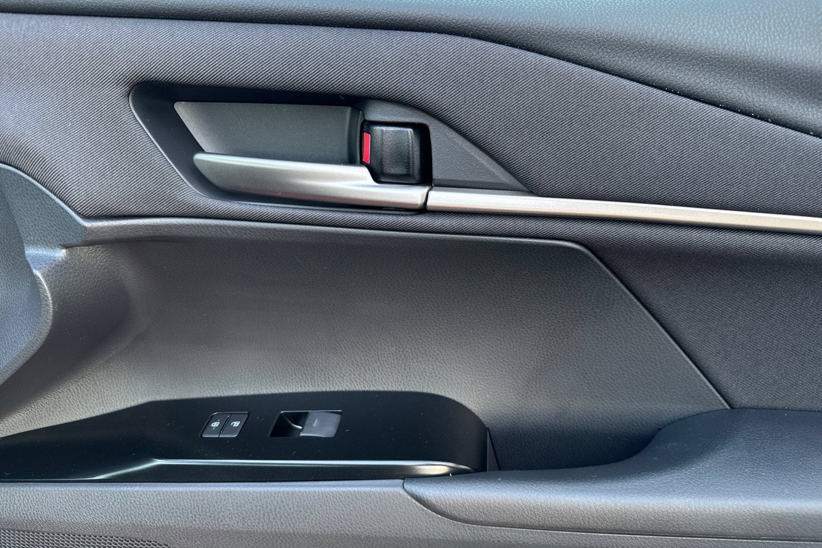 2026 Toyota Camry LE - Photo 19