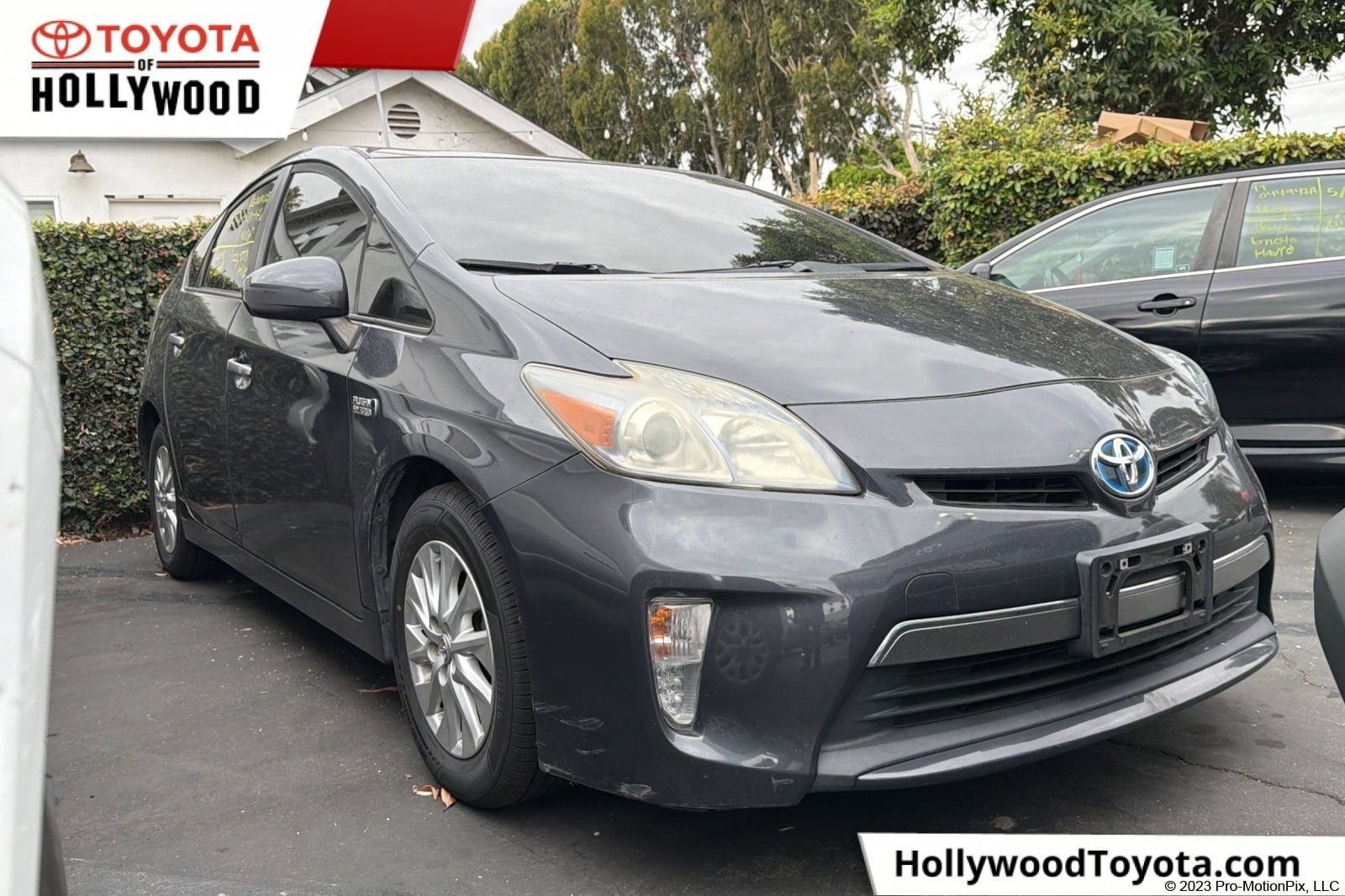 2014 Toyota Prius Advanced's photo