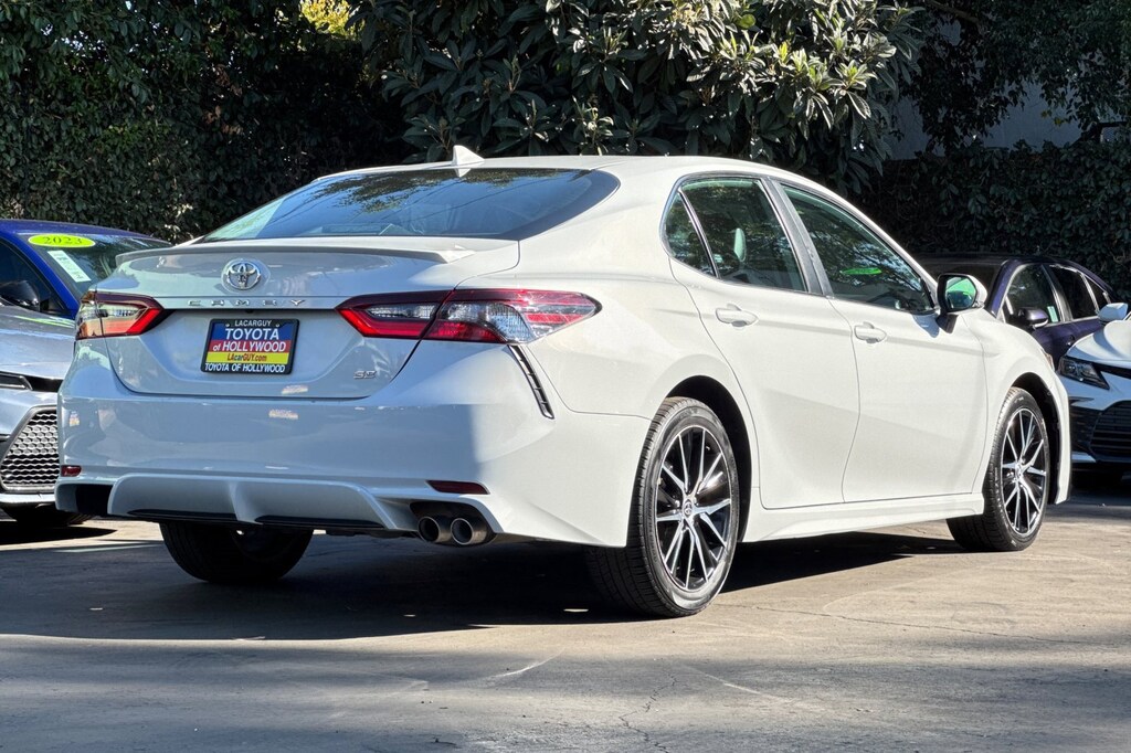 Used 2023 Toyota Camry SE Sedan