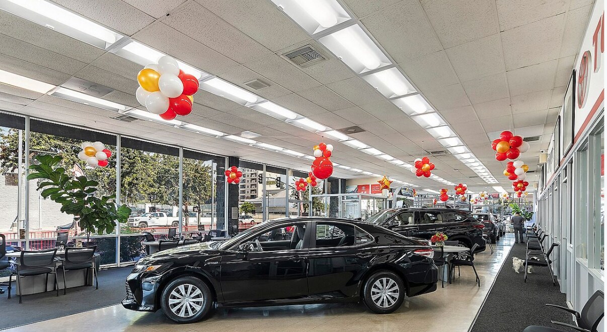 Hollywood Toyota Dealer | About Toyota of Hollywood